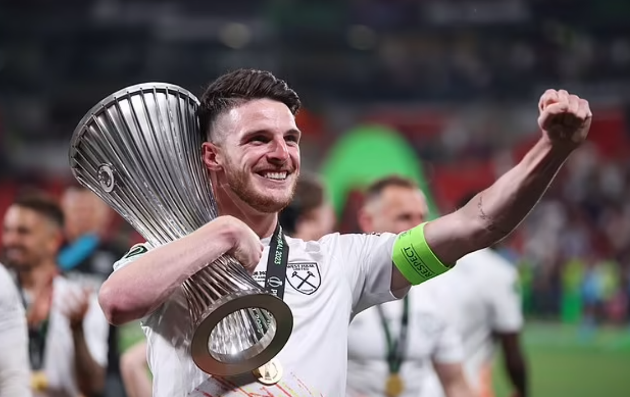 'Let's wait and see, who knows?': Declan Rice refuses to be drawn on interest from Arsenal, Bayern Munich and Man United - Bóng Đá