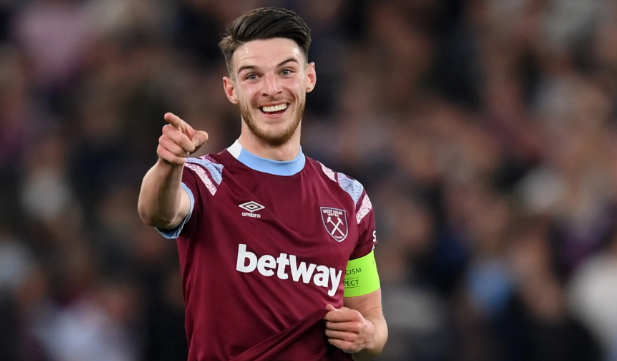 Arsenal are the club who West Ham United midfielder Declan Rice wants to join the most, believes journalist Paul Brown. - Bóng Đá