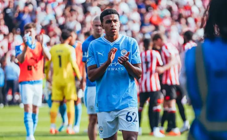 Shea Charles đã là người của Southampton.