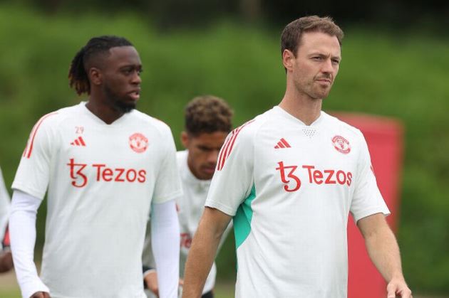 Evans đã tập luyện với Man United một thời gian.