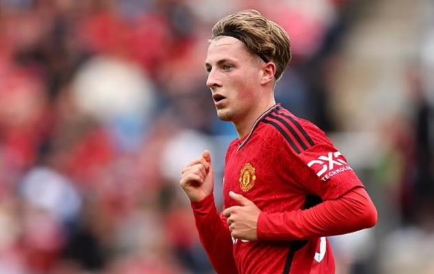 Charlie Savage Man United agree to sell ANOTHER academy star as Charlie Savage  - Bóng Đá