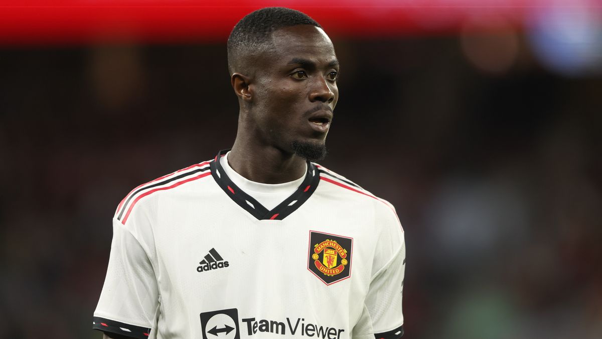 Man Utd defender Eric Bailly in discussions with Al Nassr - Bóng Đá
