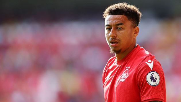Lingard sa sút một cách khó hiểu.