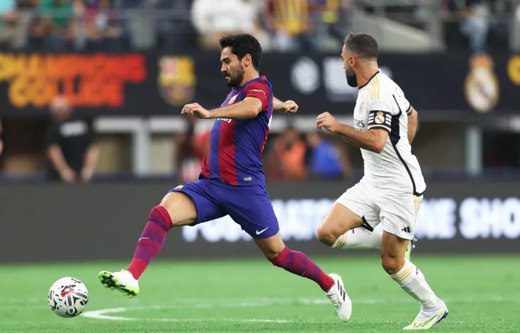 Barcelona duo Ilkay Gündogan and Andreas Christensen forced off injured in preseason El Clásico - Bóng Đá