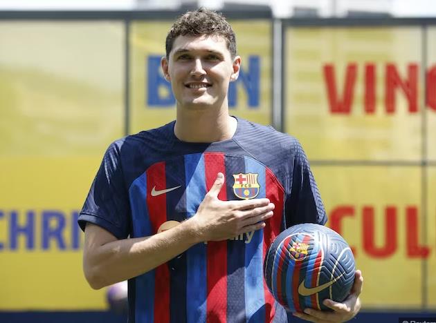 Christensen rơi vào tầm ngắm Quỷ đỏ.