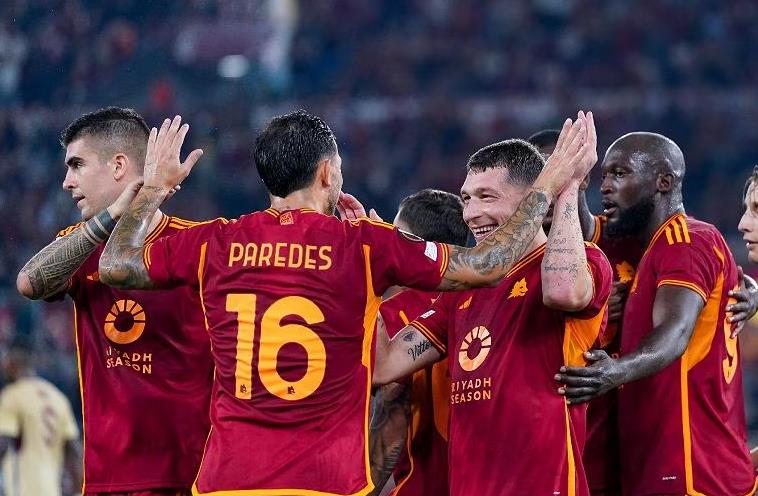 Roma giành thắng lợi hủy diệt.