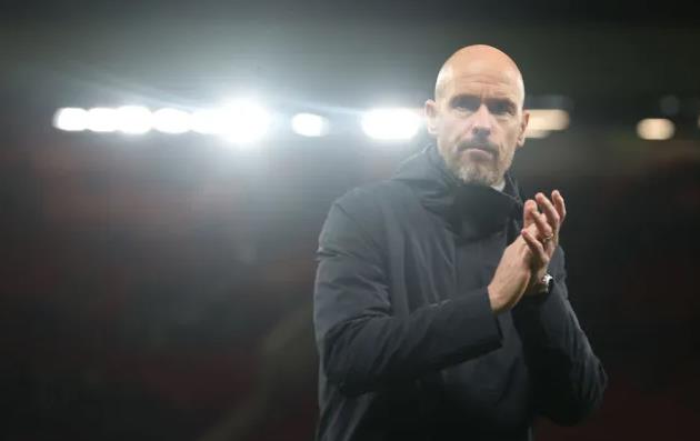 Man Utd squad turning on Erik ten Hag over his treatment of two players with dressing room divided - Bóng Đá