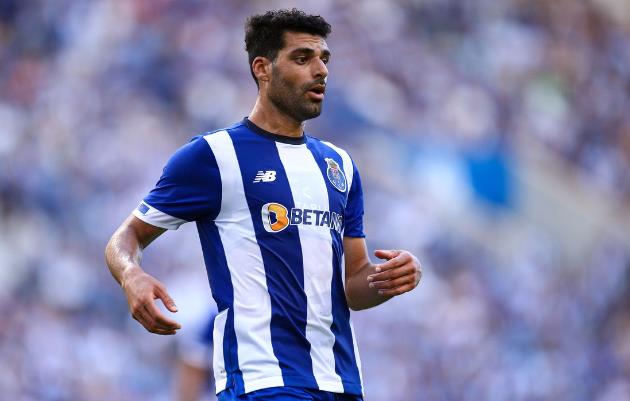 Taremi sẵn sàng đến Real.