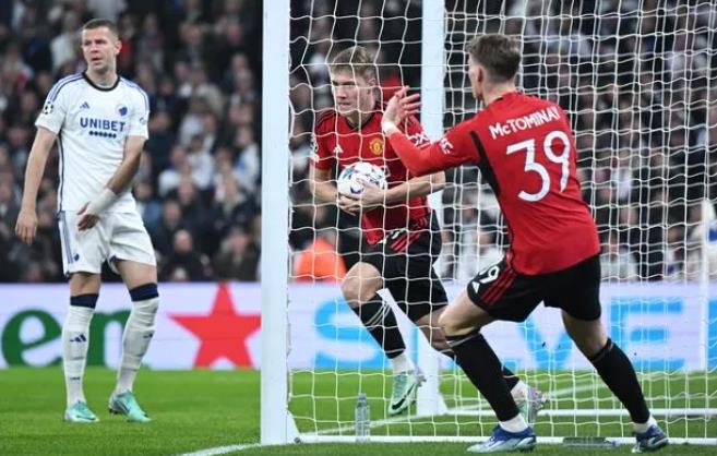 Rasmus Hojlund breaks Man Utd record with latest goals in Champions League - Bóng Đá