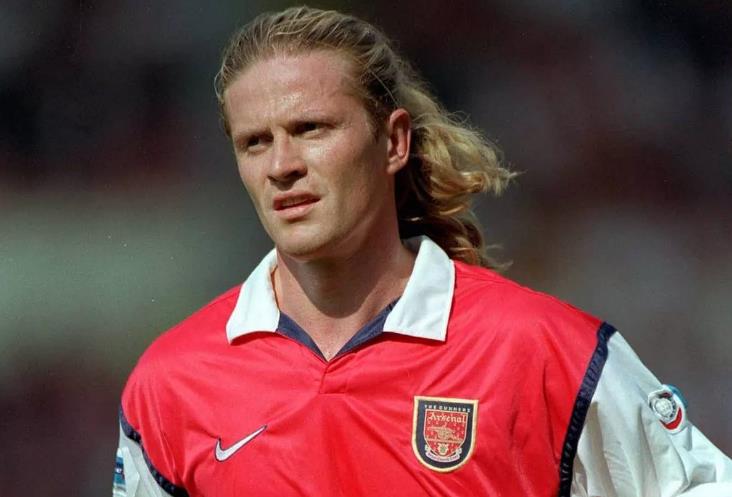 Petit thành công ở Arsenâl.