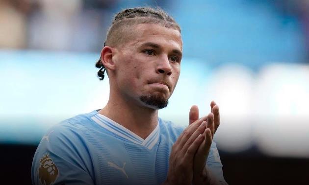 Kalvin Phillips không thành công ở Man City.