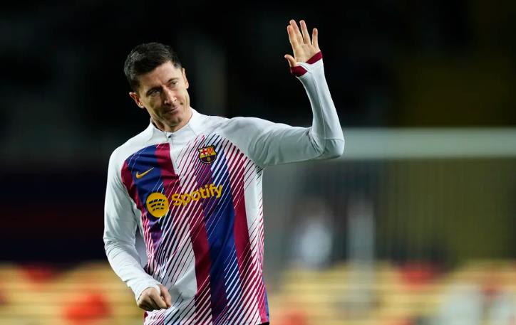 Barcelona striker Robert Lewandowski: I think I can still play football for three or four years - Bóng Đá