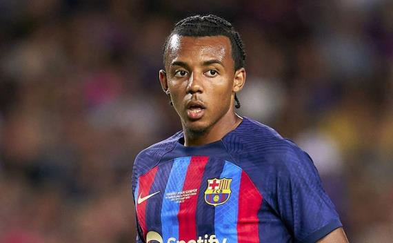 3 Barcelona players Xavi is pushing to improve - Bóng Đá