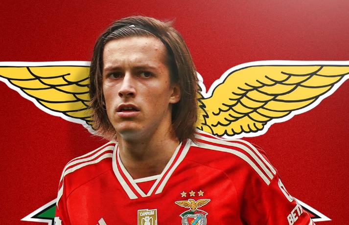 Fabrizio Romano confirms Man United have agreed loan deal with Benfica over Alvaro Fernandez move - Bóng Đá