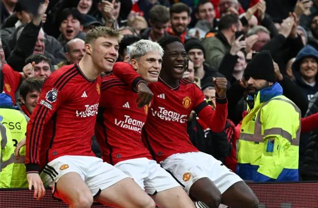 ‘The future is good’ – Erik ten Hag hails Manchester United’s three young stars after victory over West Ham - Bóng Đá