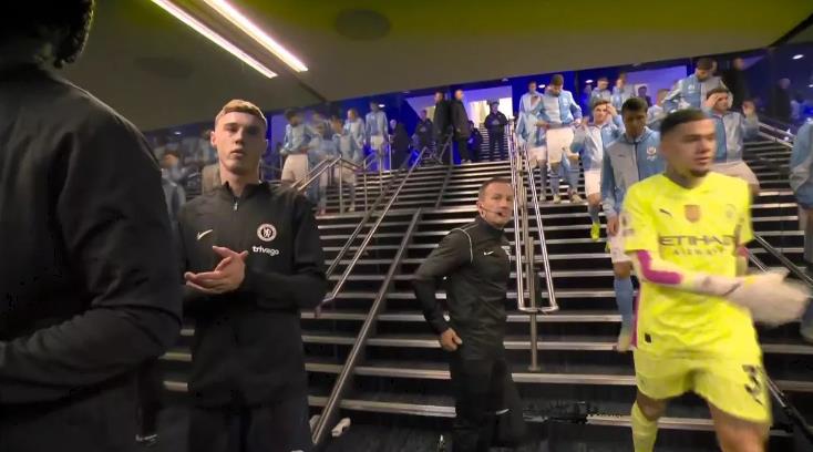 One Man City player did not shake Cole Palmer's hand in tunnel before Chelsea match - Bóng Đá