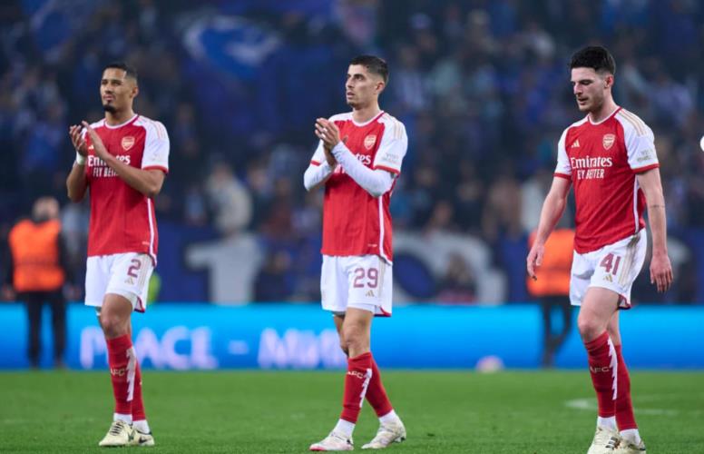 Jamie Carragher predicts who’s going to go through now… Arsenal or Porto - Bóng Đá
