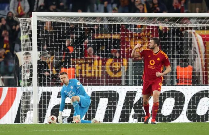 Luân lưu cân não, Roma giành vé vào vòng 16 đội Europa League - Bóng Đá