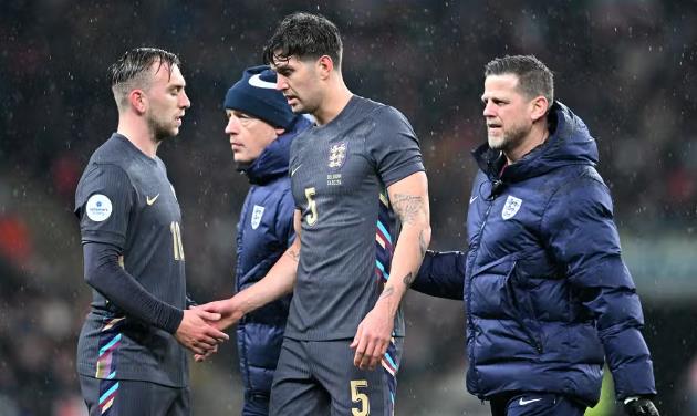 Gareth Southgate xác nhận chấn thương của John Stones khi ông bảo vệ quyết định cho cầu thủ Man City ra sân trong cả hai trận giao hữu của Đội tuyển Anh - Bóng Đá