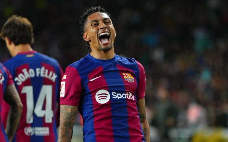 Barcelona happy with exit-linked winger’s form as sale price increases Raphinha - Bóng Đá