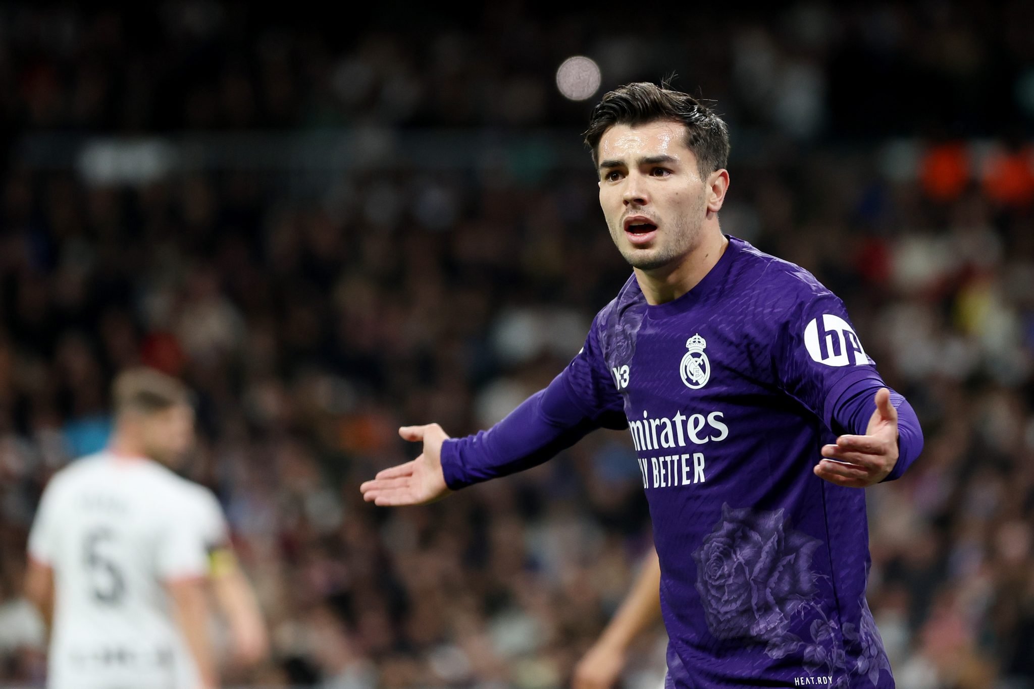 ‘Sign him tomorrow’ – Former Barcelona forward urges club to sign Real Madrid winger Diaz - Bóng Đá