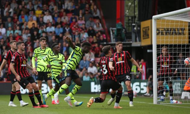 Bournemouth không phải là đối thủ của Arsenal.