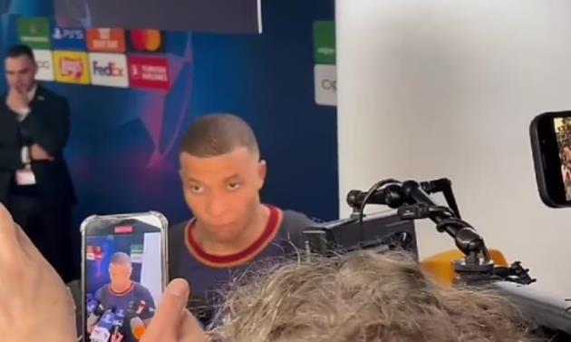 Kylian Mbappe storms out of interview when asked if he'll support Real Madrid against Bayern Munich - Bóng Đá
