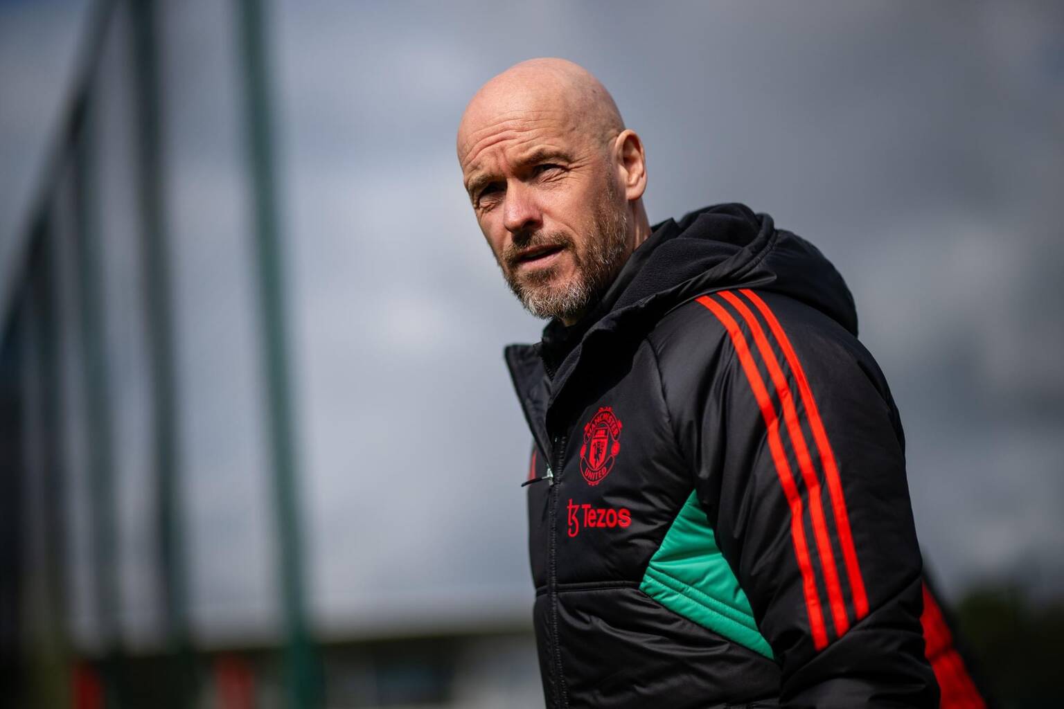 Erik ten Hag shrugs off suggestions he's set for Old Trafford farewell with Manchester United - Bóng Đá