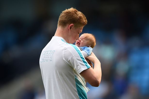 Dành thời gian cho con, sao Man City “mù tịt” về đối thủ