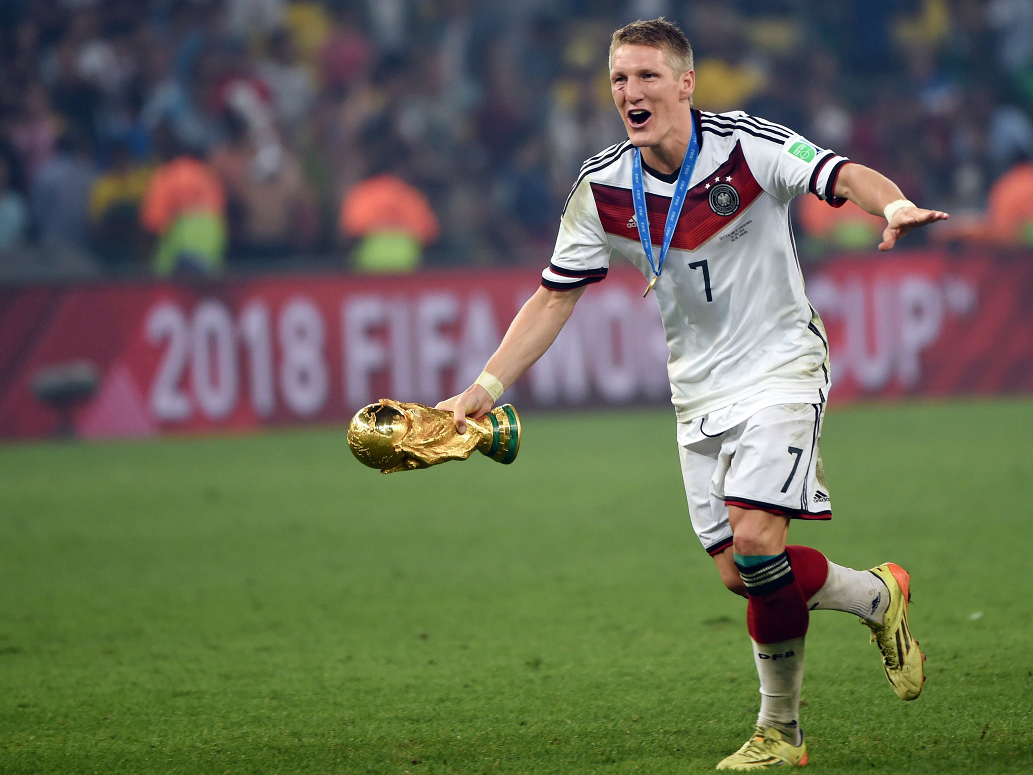 CHÍNH THỨC: Schweinsteiger chia tay Man United - Bóng Đá