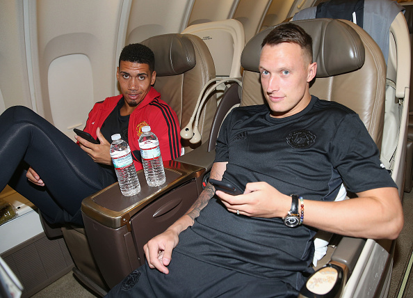 Dàn sao Man United rạng rỡ trong chuyến bay đến Mỹ - Bóng Đá