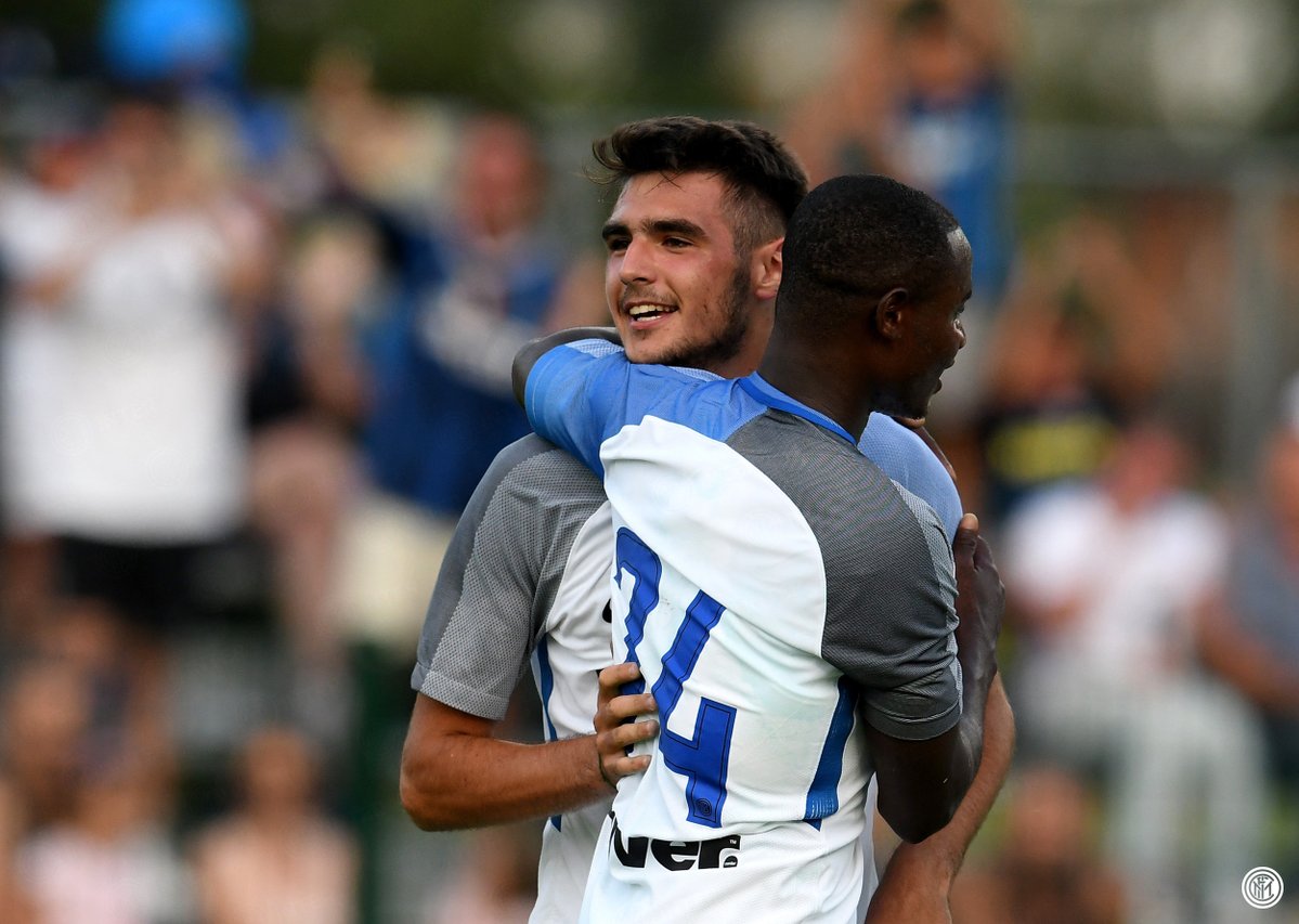 Spalletti toát mồ hồi trong trận đầu tiên dẫn dắt Inter - Bóng Đá