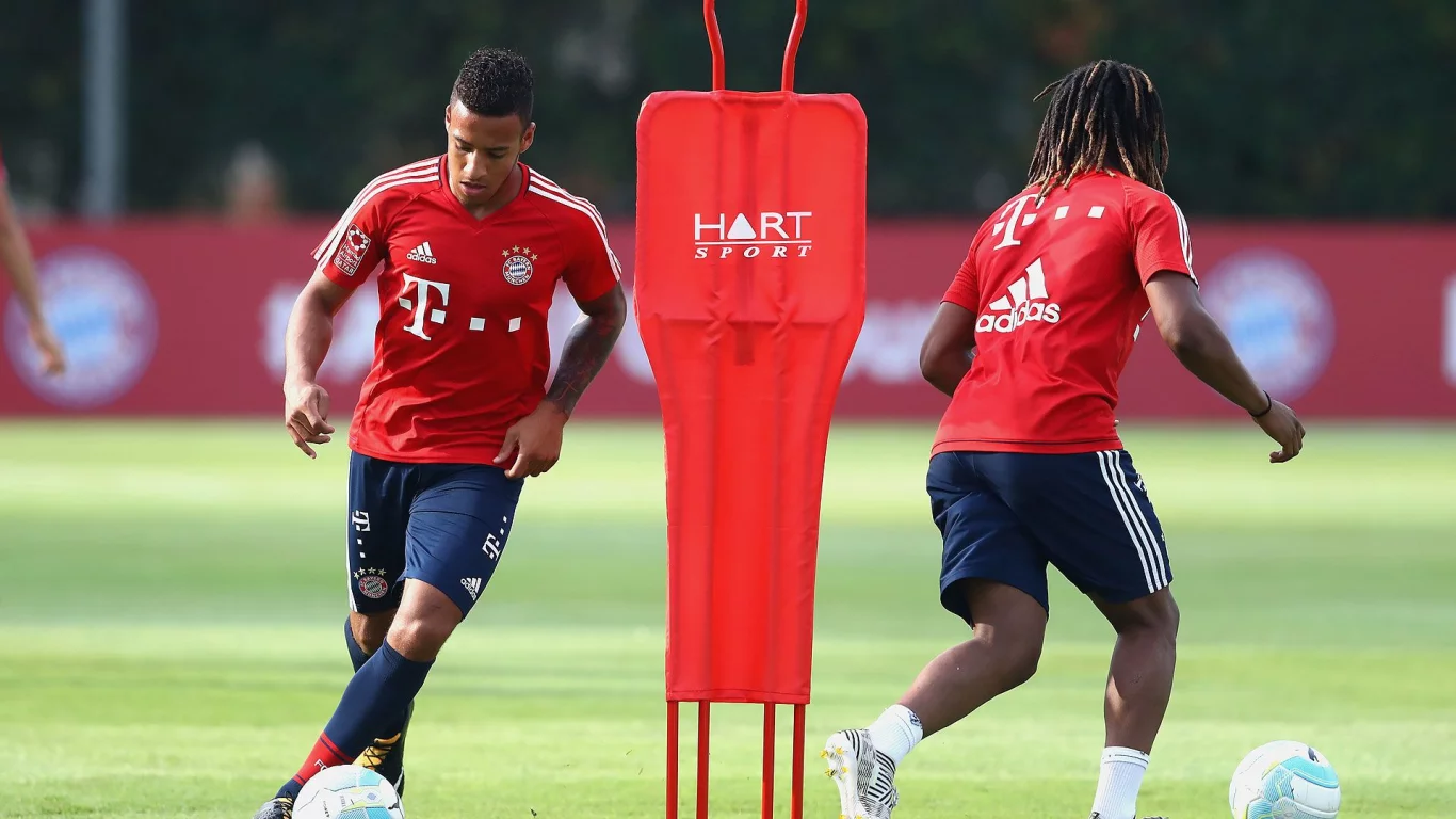 ảnh Bayern tập luyện tại Singapore - Bóng Đá