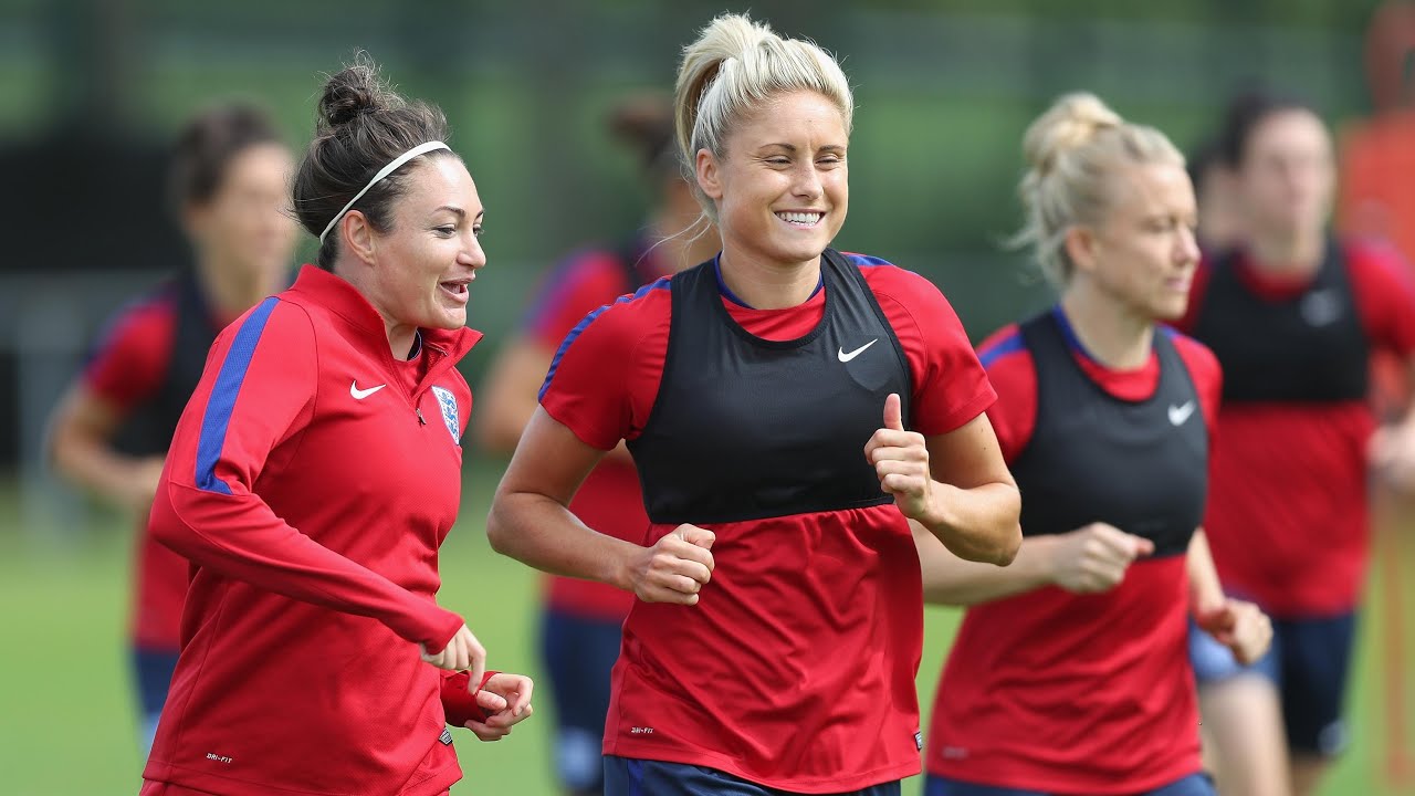 Siêu Cúp Anh dời thời gian thi đấu vì bóng đá nữ - Bóng Đá