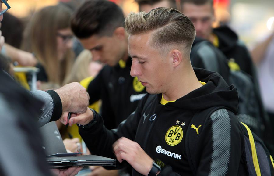 Tội đồ Dembele khiến các cầu thủ Dortmund 'mặt như đưa đám' - Bóng Đá