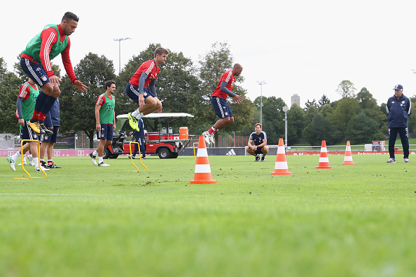 Viện binh khủng xuất hiện trên sân tập Bayern - Bóng Đá