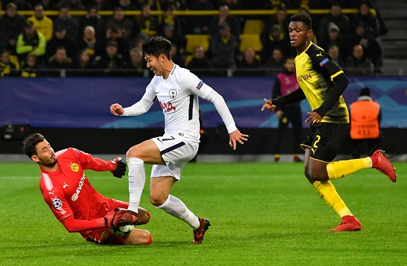 Liên tục bắn phá, Tottenham khiến thủ môn Dortmund rời sân - Bóng Đá