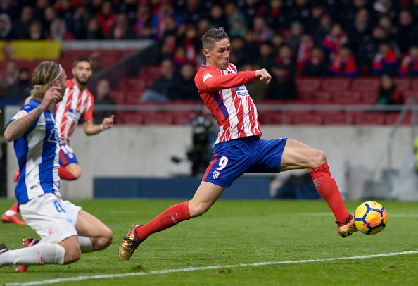 Torres 'giải cứu', Atletico phả hơi nóng vào Barca - Bóng Đá