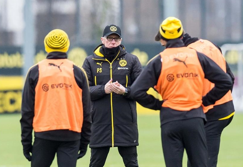 Với 'Đấng cứu thế' Peter Stoger, Dortmund tự tin vào hang Hùm - Bóng Đá