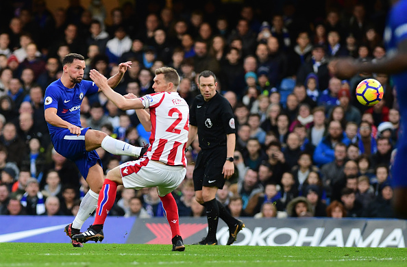 'Trốn' Hazard, Chelsea chơi trò '5 sao' ngày cuối năm - Bóng Đá