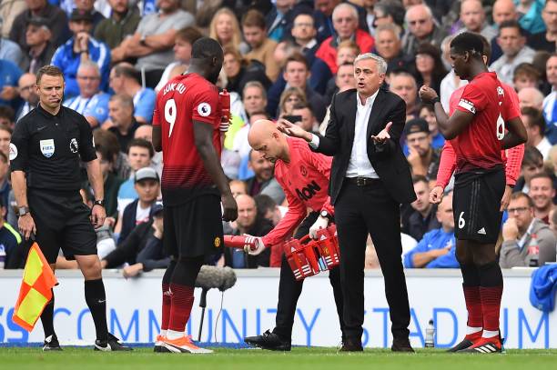 Học trò đá tệ, Mourinho không thể giữ miệng ngay thẳng - Bóng Đá