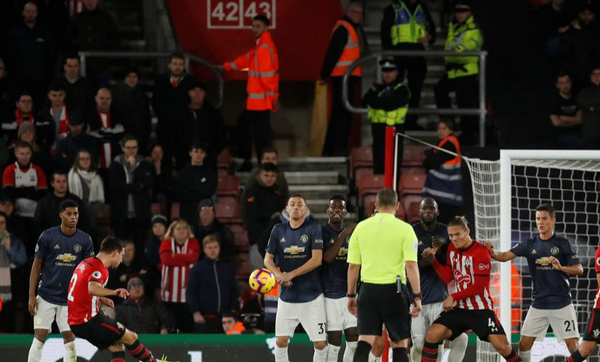 TRỰC TIẾP Southampton 2-0 Man United: Siêu phẩm sút phạt, Quỷ đỏ lâm nguy (H1) - Bóng Đá