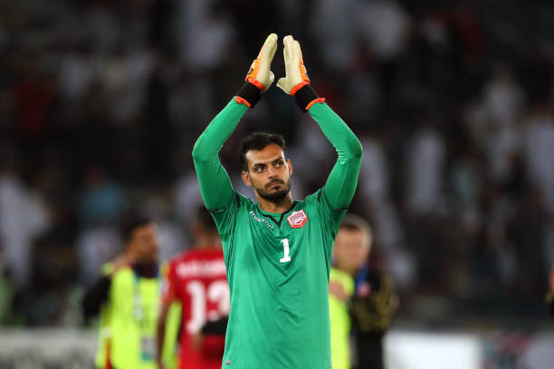 Trọng tài 'chống lưng', chủ nhà UAE thoát thua ngày khai màn - Bóng Đá
