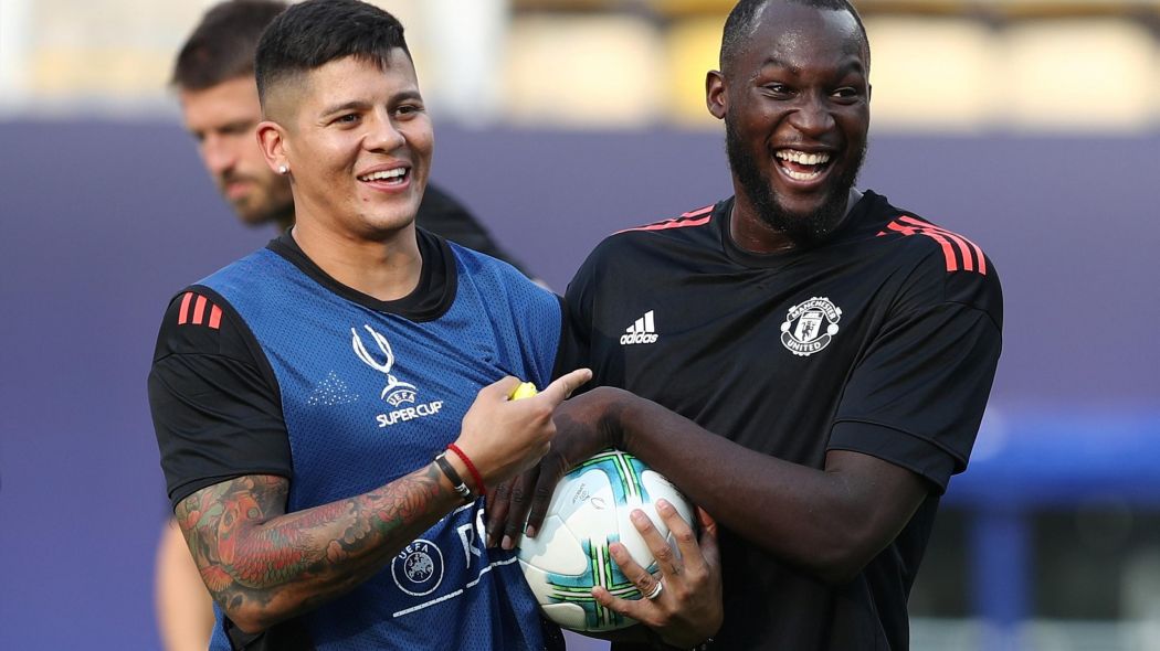 Marcos Rojo rơi vào cảnh 'éo le' vì tiền nhiều - Bóng Đá