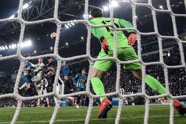 Đốt cháy Thành Turin, Ronaldo một tay đưa Juve vào tứ kết - Bóng Đá