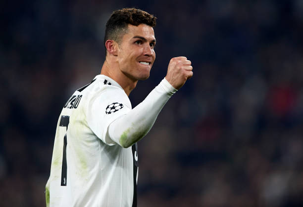 Đốt cháy Thành Turin, Ronaldo một tay đưa Juve vào tứ kết - Bóng Đá