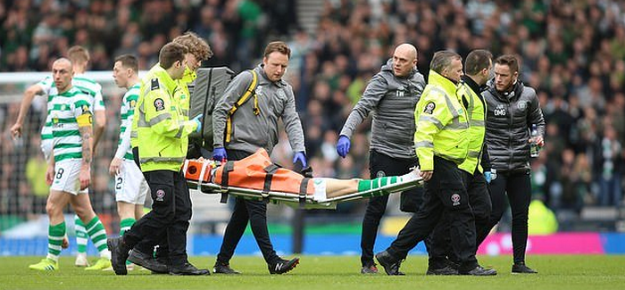 Chấn thương ghê rợn, ngôi sao Celtic khiến đồng đội choáng váng - Bóng Đá
