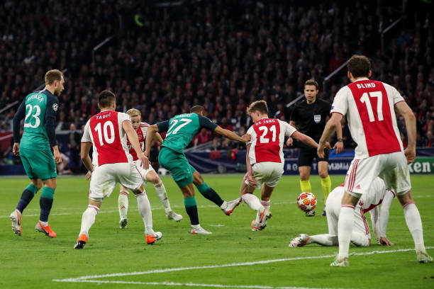 TRỰC TIẾP Ajax 2-2 Tottenham: Moura lập cú đúp, Gà trống cần thêm 1 bàn (H2) - Bóng Đá