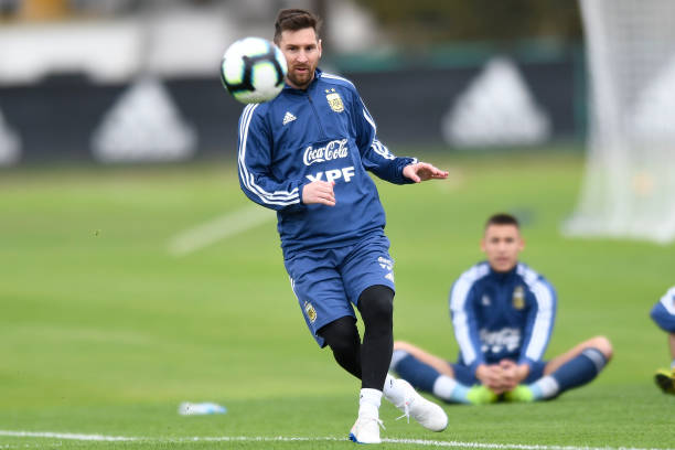 Messi tập luyện cùng Argentina - Bóng Đá