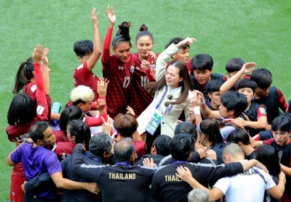 Làm nên lịch sử tại World Cup, Thái Lan ăn mừng như vô địch - Bóng Đá